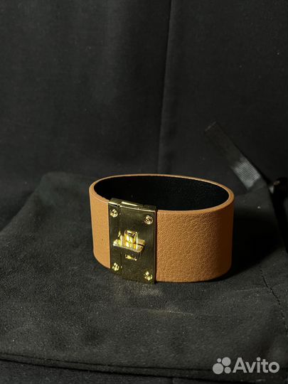 Кожаный браслет пряжка