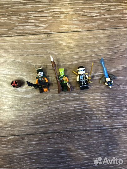 Набор Lego - Дирижабль-штурмовик (ninjago 70603)