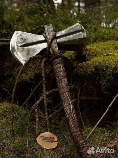 Топор кованый двусторонний Гром