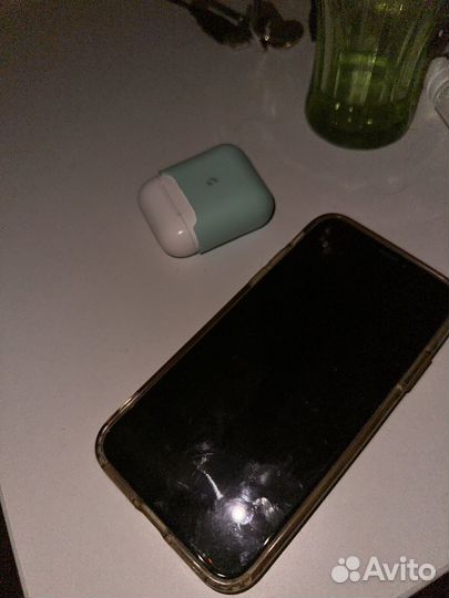 Телефон iPhone 10