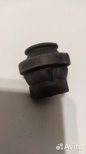 Опора радиатора нижняя Ford Mondeo