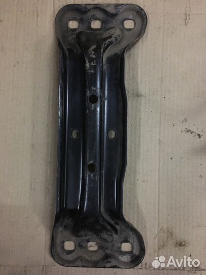 Кронштейн кпп Mercedes w211