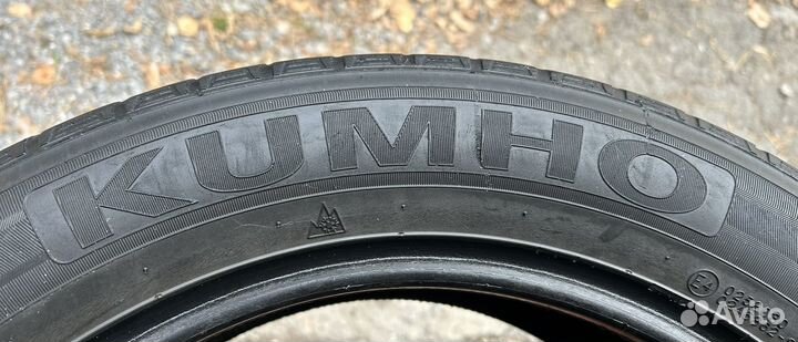 Kumho I'Zen KW31 215/55 R17