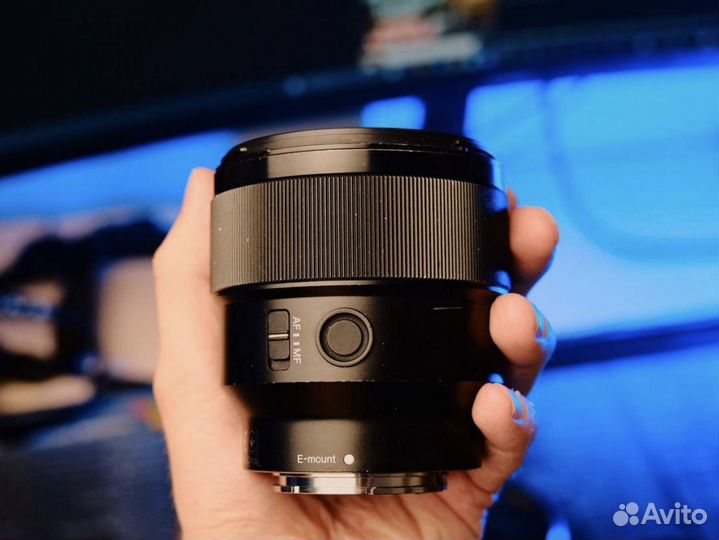 Объектив Sony FE 85mm 1.8