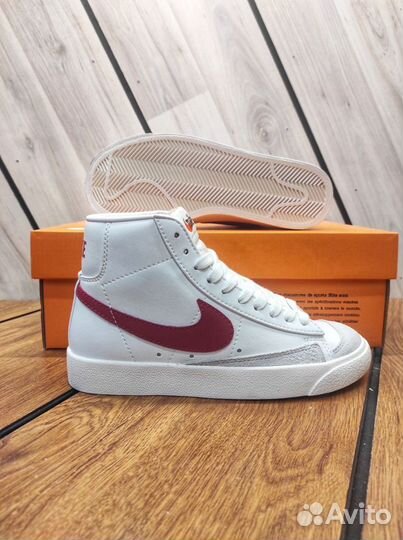 Кроссовки Nike Blazer mid 77 женские