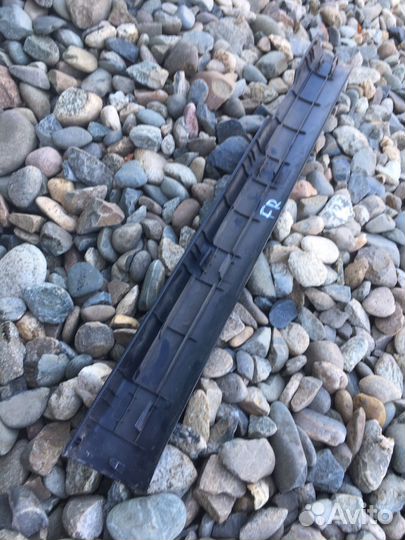 Toyota rav 4 2004 порожек передний правый