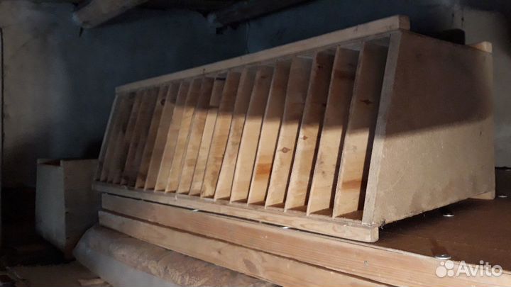 Стеллажи для книг и журналов