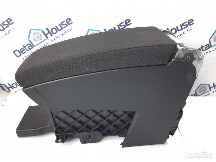 Подлокотник Volkswagen Passat B6 1.8 TSI BZB 2009