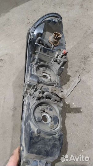 Фара форд contour 2000г R