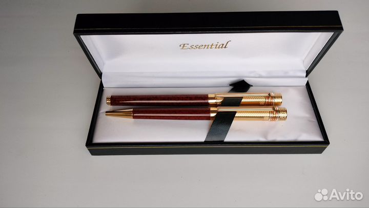 Набор ручек Essential в подарочном футляре