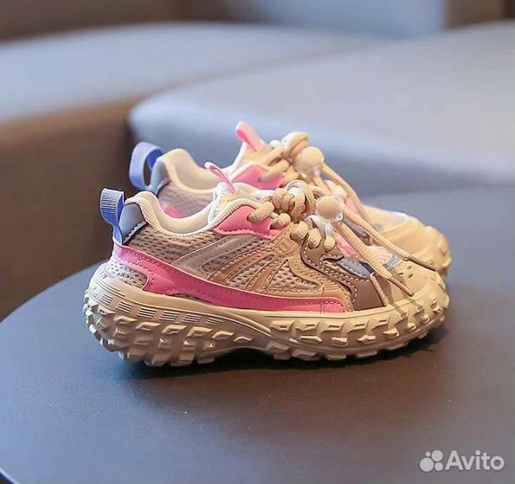 Кроссовки для девочки