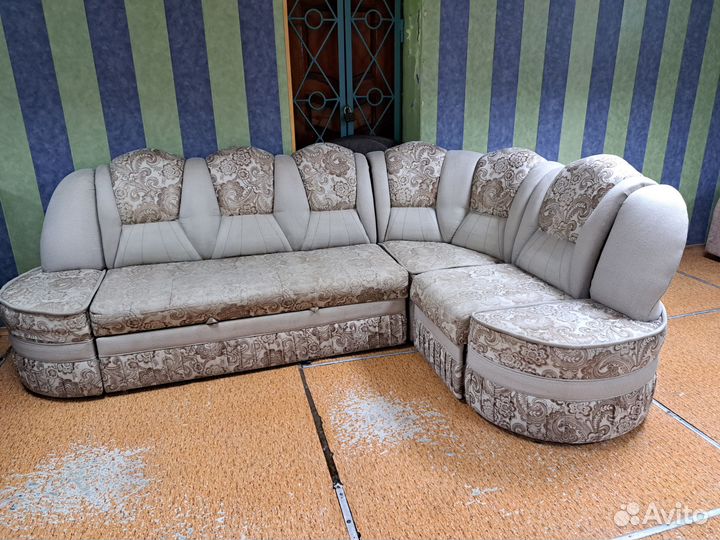 Угловой диван