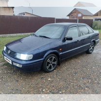 Volkswagen Passat 2.0 MT, 1994, 350 000 км, с пробегом, цена 220 000 руб.