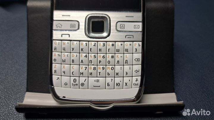 Nokia E72