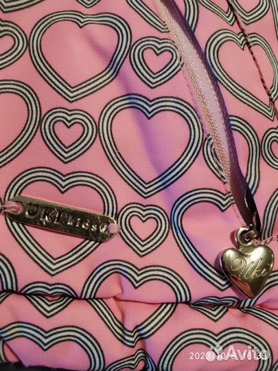 Зимний костюм и ботинки