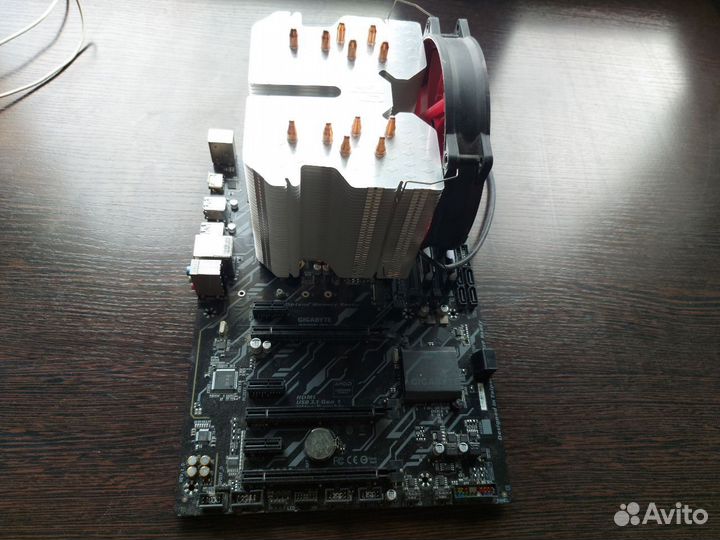 Intel core i5 9600k + gigabyte Z370 D3 + 16Gb озу