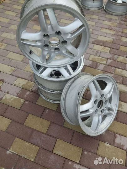 Автомобильные диски r15