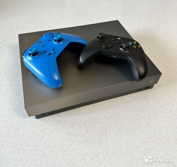 Xbox One X + 480 игр