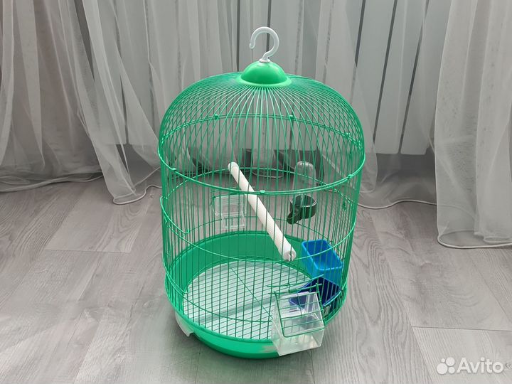 Продам клетку для крупного попугая