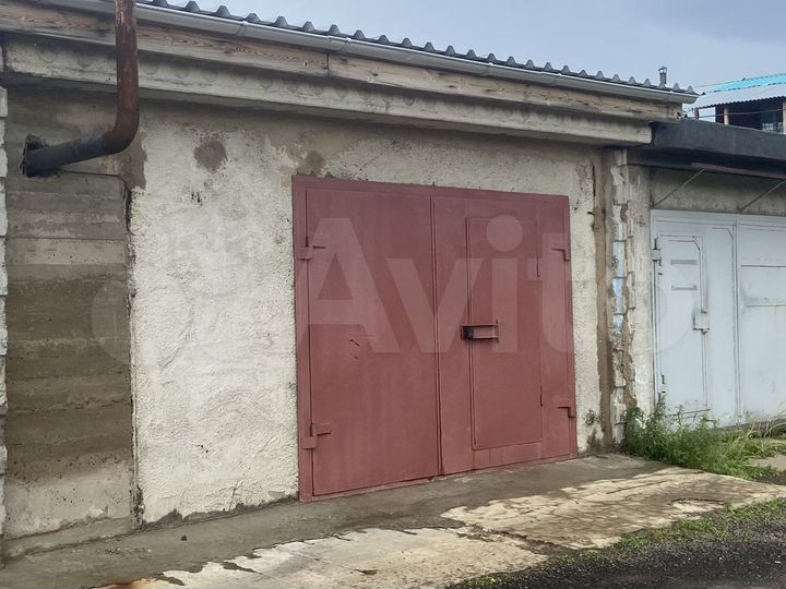 Гараж, > 30 м²