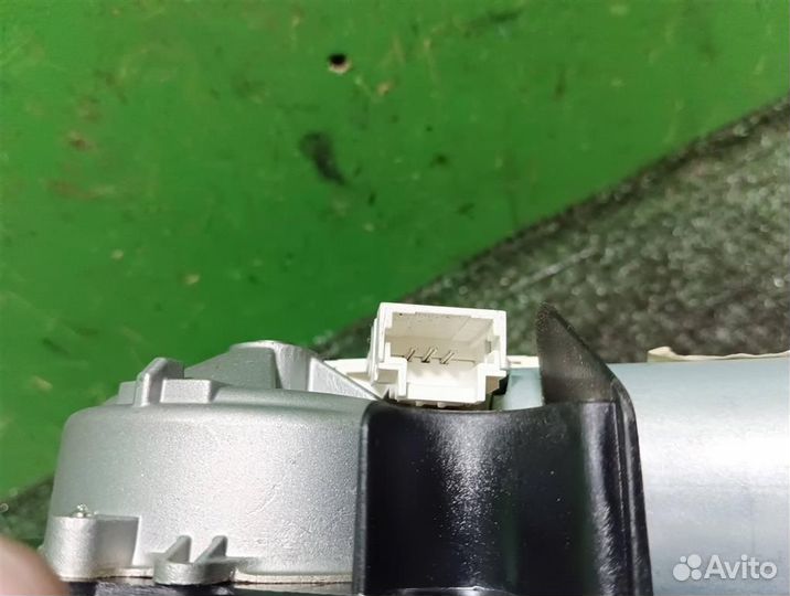 Мотор стеклоочистителя задний Citroen C5 2009