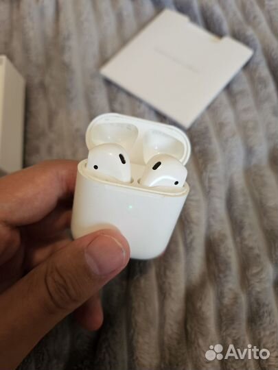 Apple airpods 2