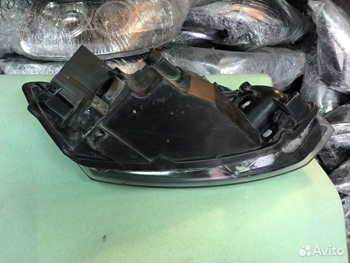 Фара левая и правая Volkswagen Polo 5 оригинал