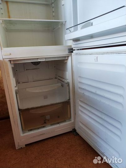 Холодильник на запчасти Liebherr