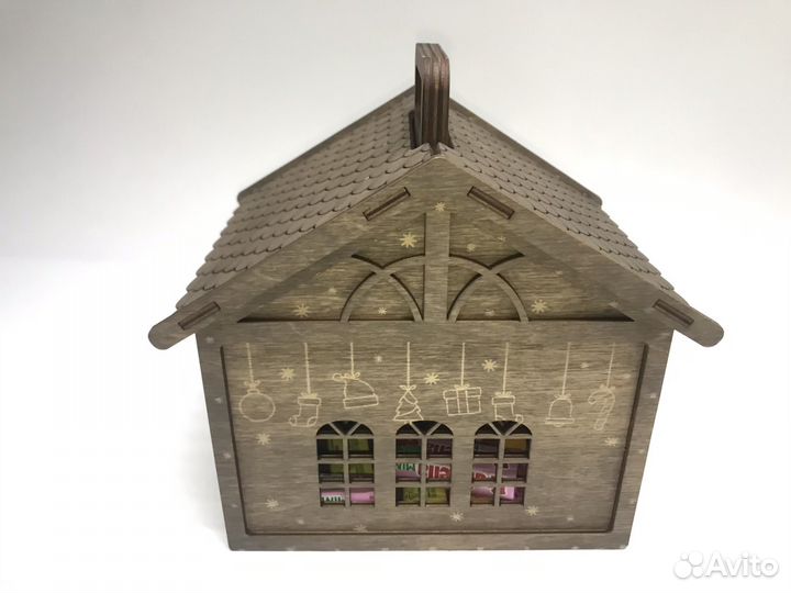 Коробочка подарочная новогодняя