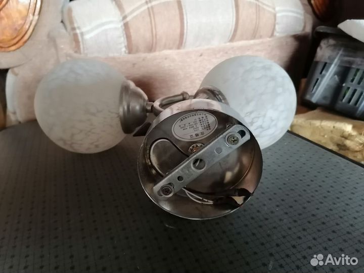 Люстра и бра