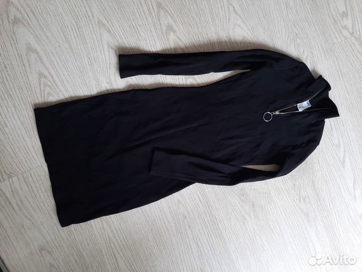 Женские платья 42р много