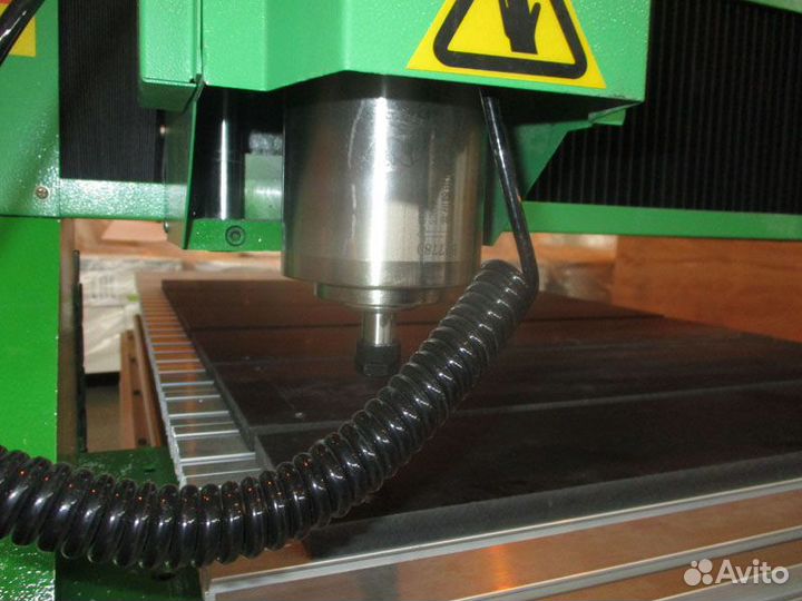 Фрезерно-гравировальный станок с чпу MH 6090 ECO