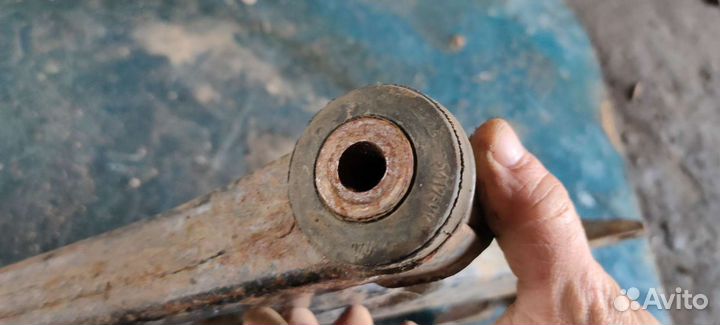 Рычаг передний правый в сборе Ford Focus 1