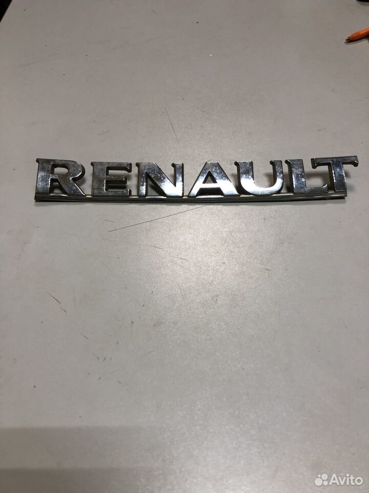 Эмблема шильдик Renault