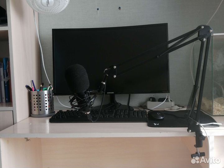 Микрофон студийный dexp