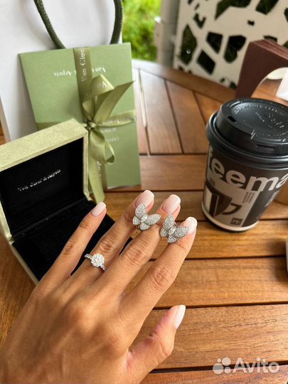 Серьги Van Cleef