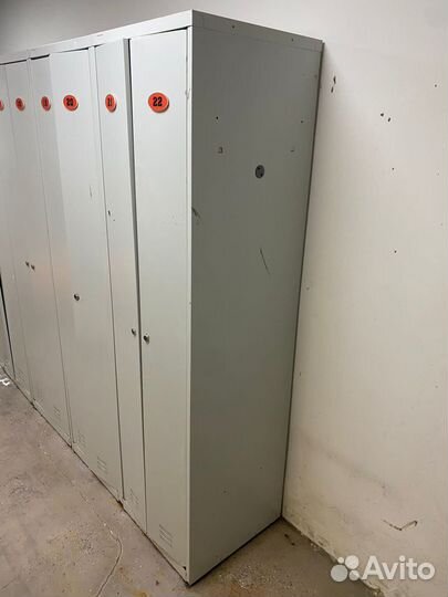 Шкаф металлический для одежды бу