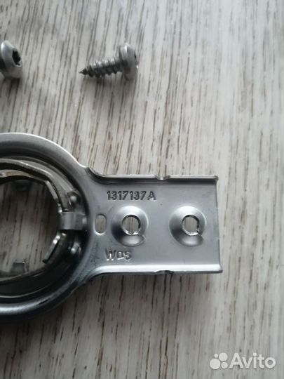 Крепеж выхлопной трубы webasto