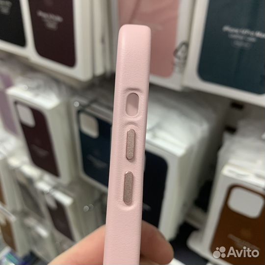 Чехол на iPhone 14 Pro/Max MagSafe розовый кожаный