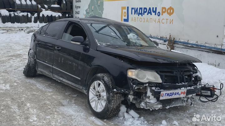 Блок управления двигателем Volkswagen Passat (B6)