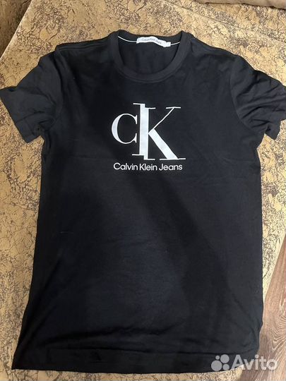 Футболка calvin klein jeans