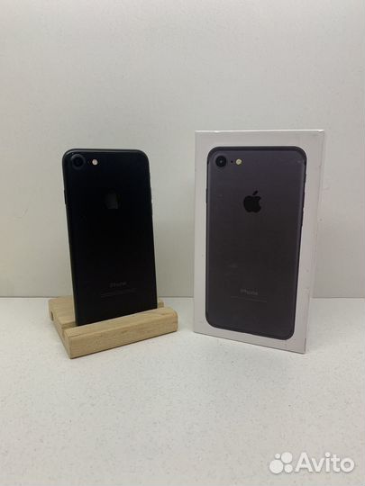 iPhone 7, 32 ГБ