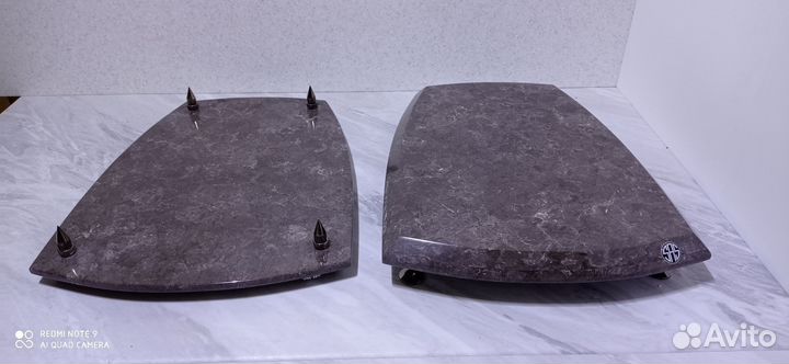 Подставки под акустику из искусственного камня