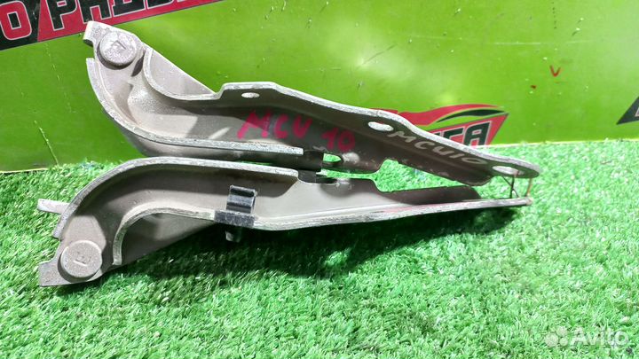 Петли капота toyota ACU10W,ACU15W,ACU20,ACU20W,ACU