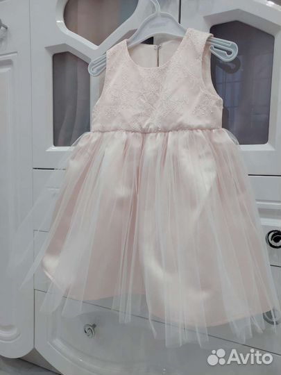 Платье для девочки новое