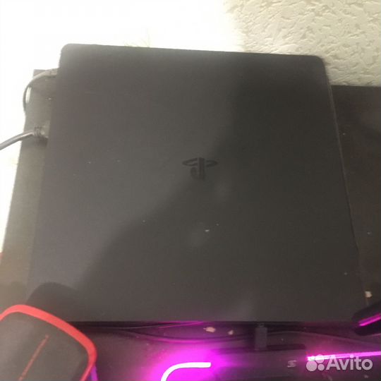 Sony PS4 slim