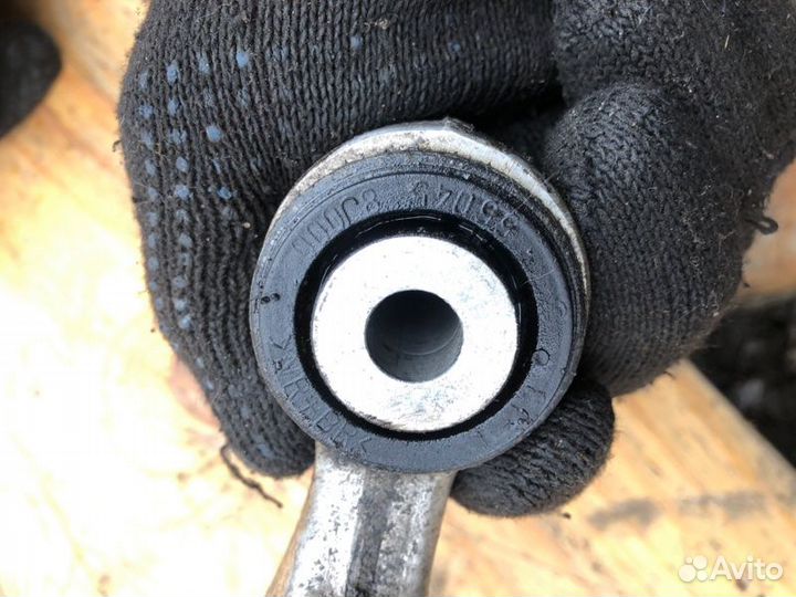 Рычаг подвески верхний задний правый Infiniti Fx35