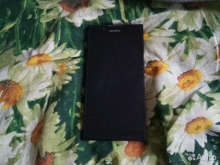 Sony Xperia X, 3/32 ГБ