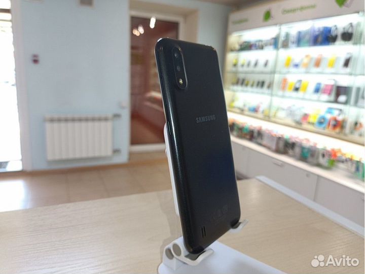 Смартфон Samsung Galaxy A01 2/16Gb