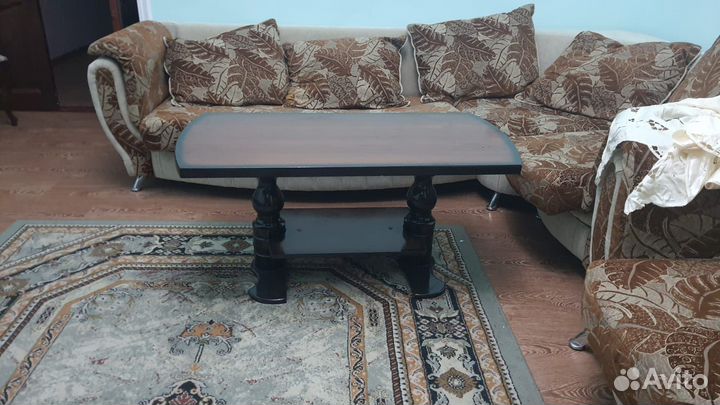 Стол журнальный